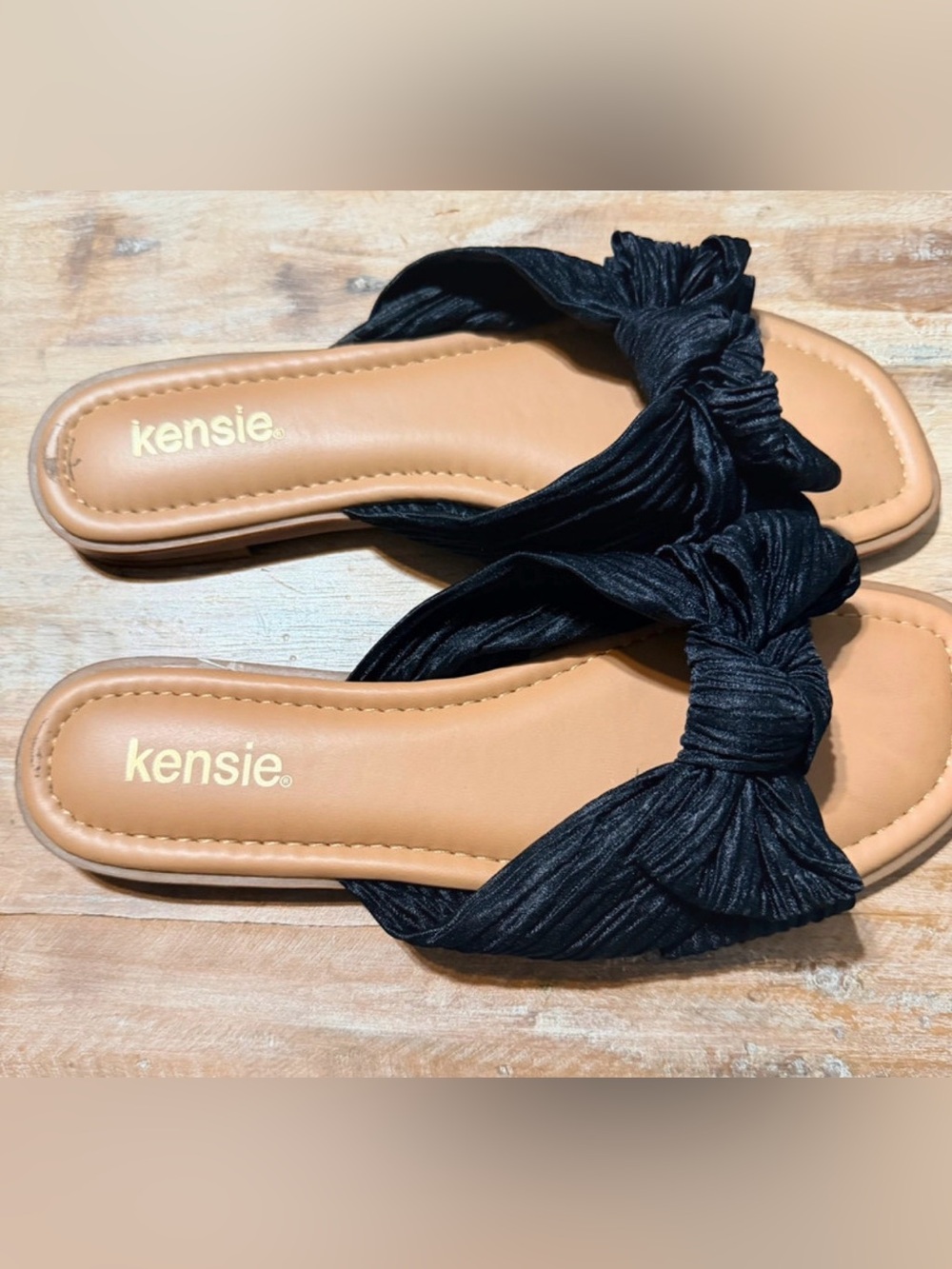 Kensie Black Knotted Slide Sandals for Women